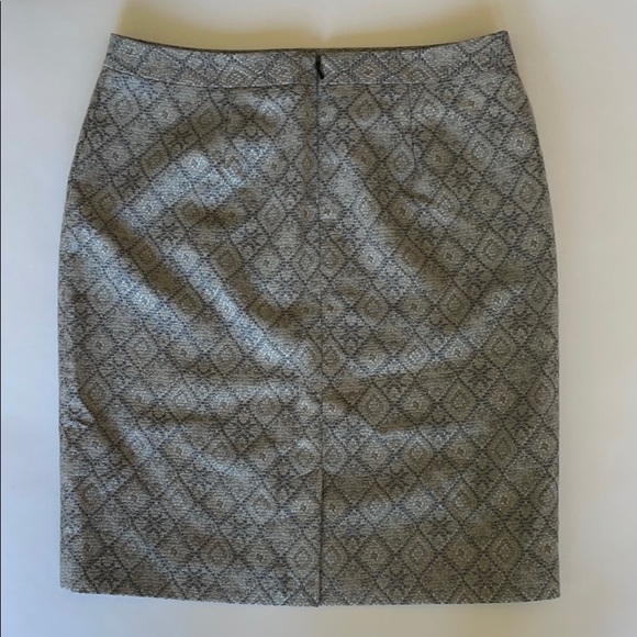 Grey Patterned Pencil Skirt - Picture 2 of 3